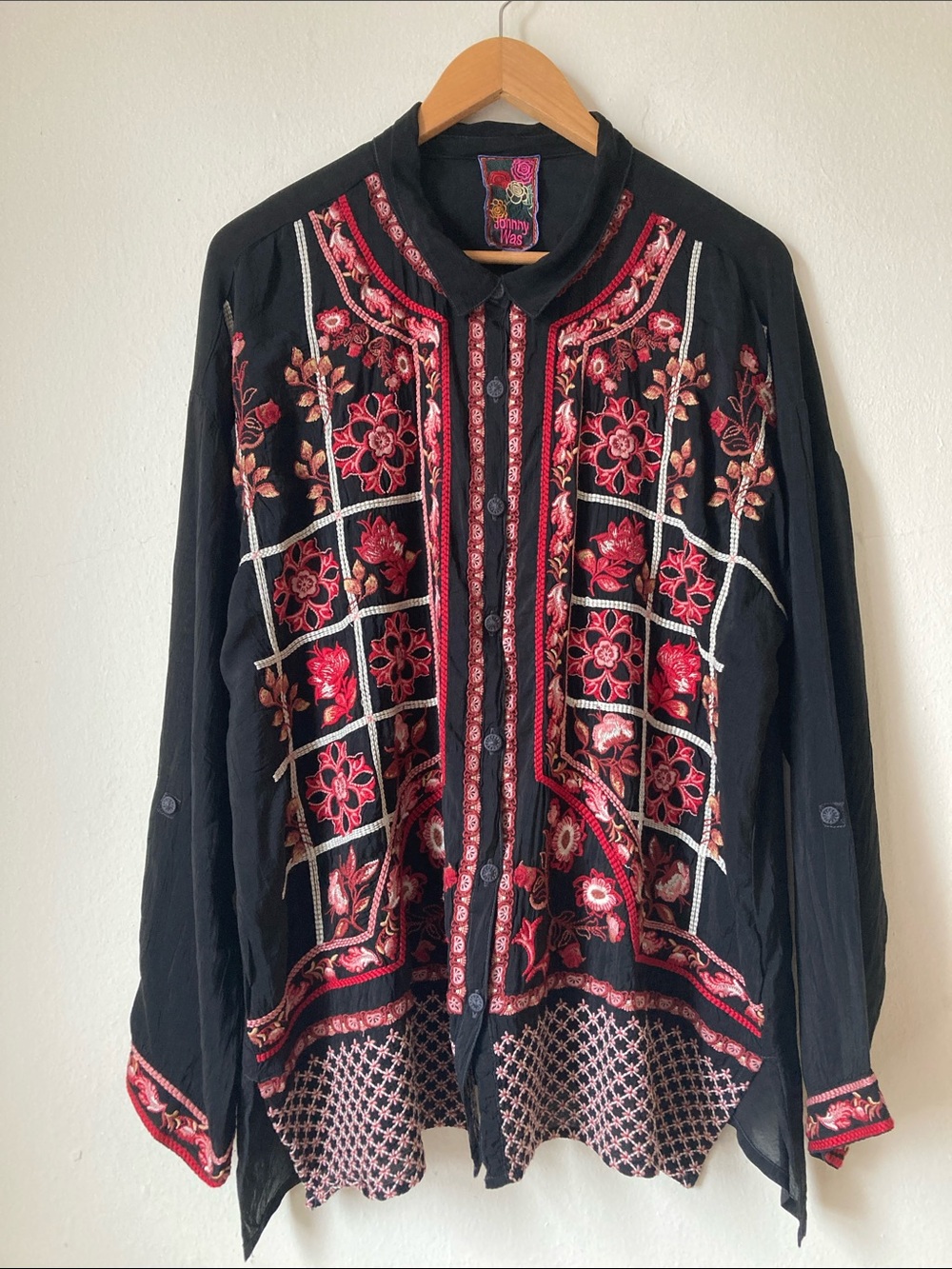 Johnny Was Audrey Black Button-Down Embroidered Shirt / Blouse Size XL